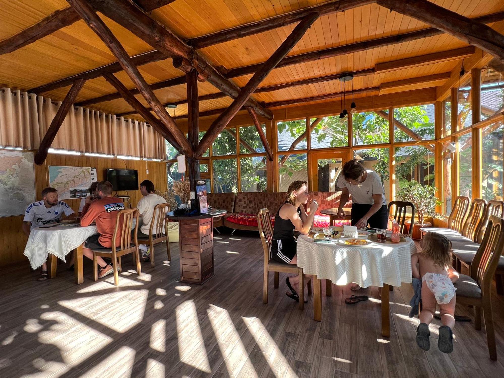 Happy Nomads Yurts & Hostel Каракол Екстериор снимка