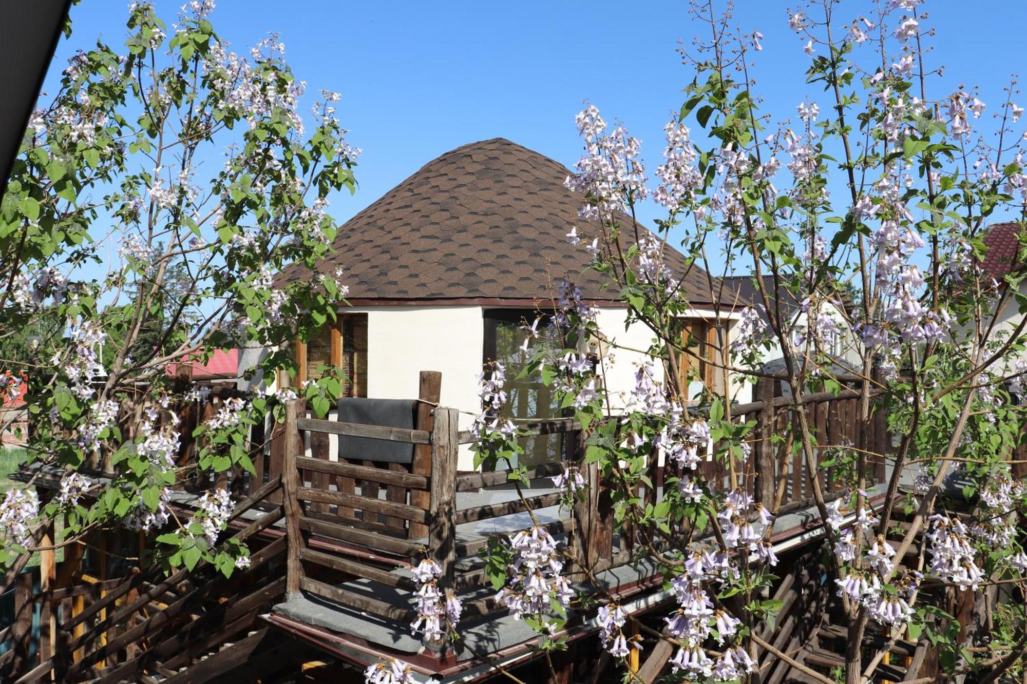 Happy Nomads Yurts & Hostel Каракол Екстериор снимка